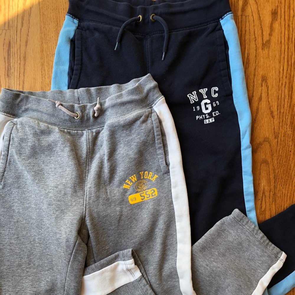 VGUC Gap gray and FC navy sweats Boys Large